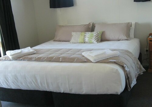 Bluebell Lodge and Cottage, Book Feriehus Hoteller i Auckland Region med pool, Swimmingpool