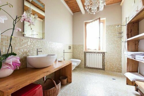 Cascina Serenella B&B, Book Bed and Breakfast Calcinato Lombardiet