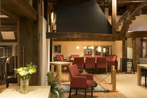 Hotel Restaurant Zur Linde, Забронировать Отель Отели East Frisia с парковкой, Парковка
