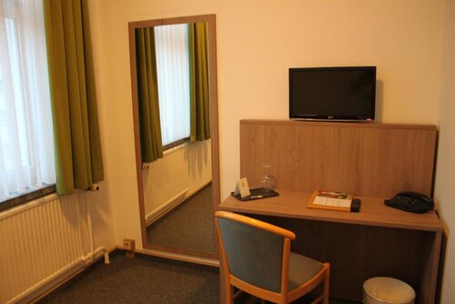 Hotel Sächsischer Hof, Varaa Hotelli Chemnitz Saksi