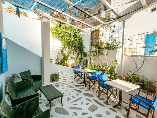 Princess Sissy, Prenota Ostello Hotel economici a Ios