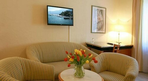Hotel Garni Golf, Prenota Hotel Ascona 