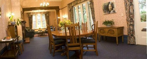 Cathedral Inn, Забронировать Отель СПА-отели Нельсон, рядом с Trafalgar Park, SPA-услуги
