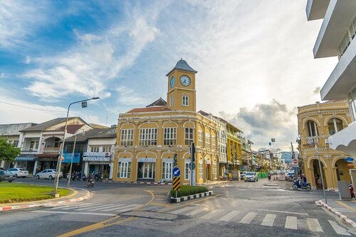 The Auto Place, Забронировать Отель Пхукет Таун остров Пхукет, рядом с Vachira Phuket Hospital