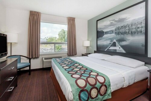 Super 8 by Wyndham Peterborough, Забронировать Отель Питерборо Kawartha and Northumberland