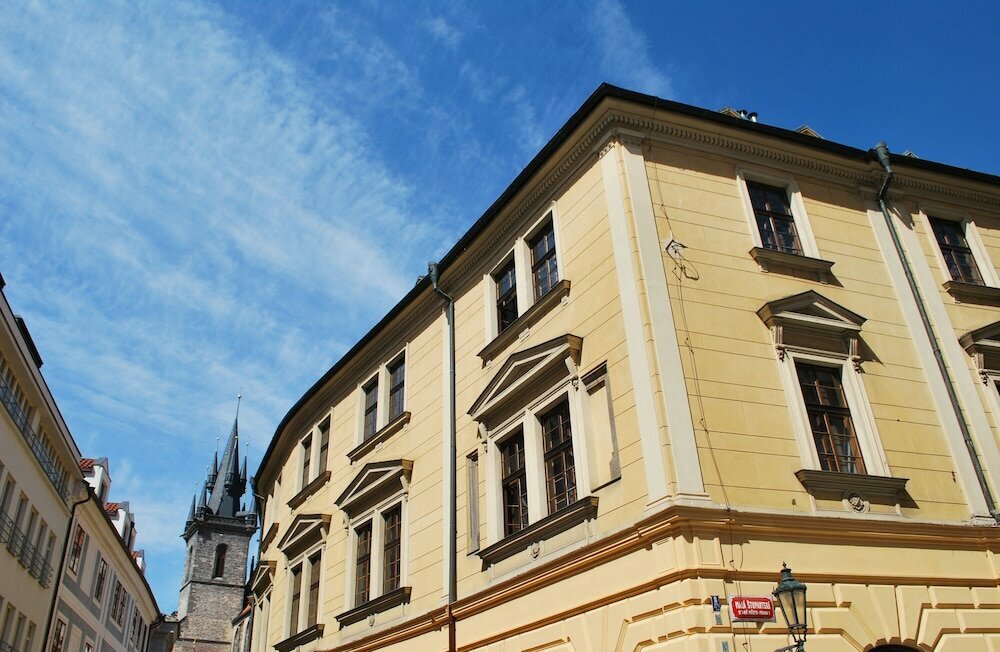 Hotel Metamorphis