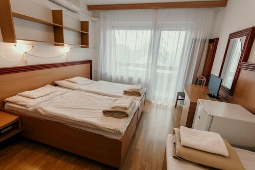 Tisza Sport Hotel, Забронировать Отель Сегед Чонград, рядом с Napfényfürdő Aquapolis Szeged