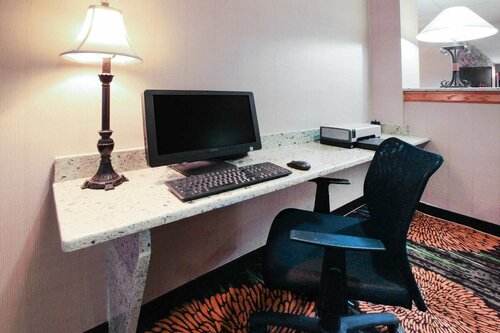 Baymont by Wyndham Auburn, Prenota Hotel Hotel a Indiana con parcheggio, Parcheggio
