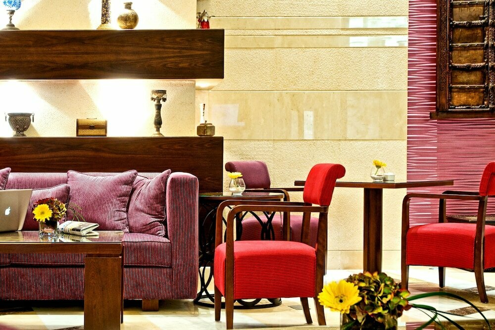 Grand Regal Hotel