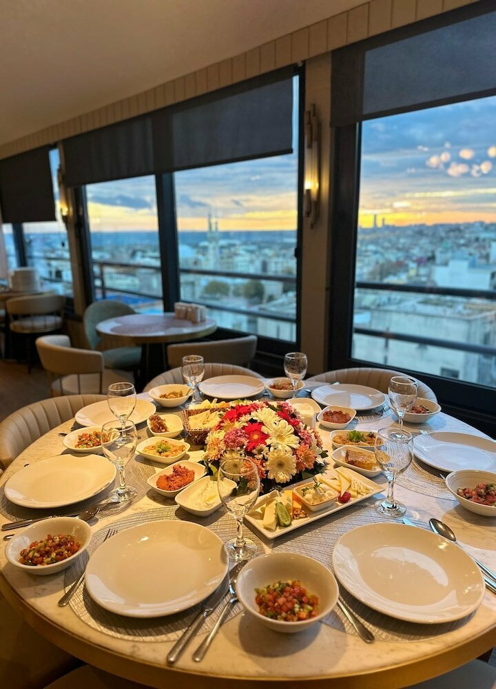 Ahc Old City Hotel