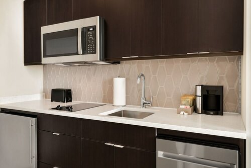 Residence Inn by Marriott New York JFK Airport, Забронировать Отель Отели Валли-Стрим с парковкой, Парковка