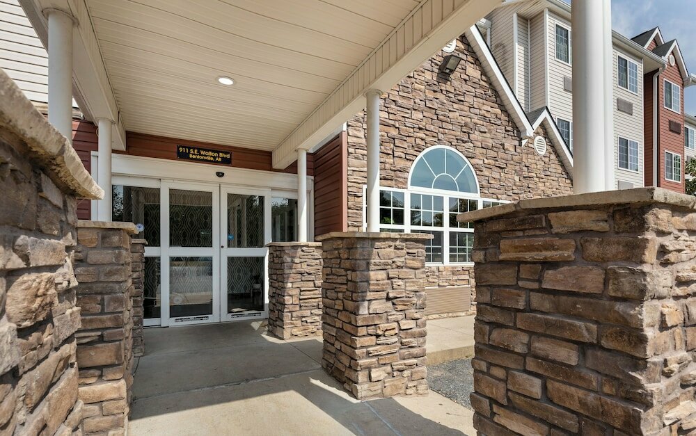 Microtel Inn & Suites