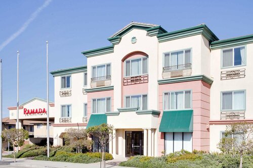 Ramada by Wyndham Marina, Boek Hotel Marina Monterey Wine Country