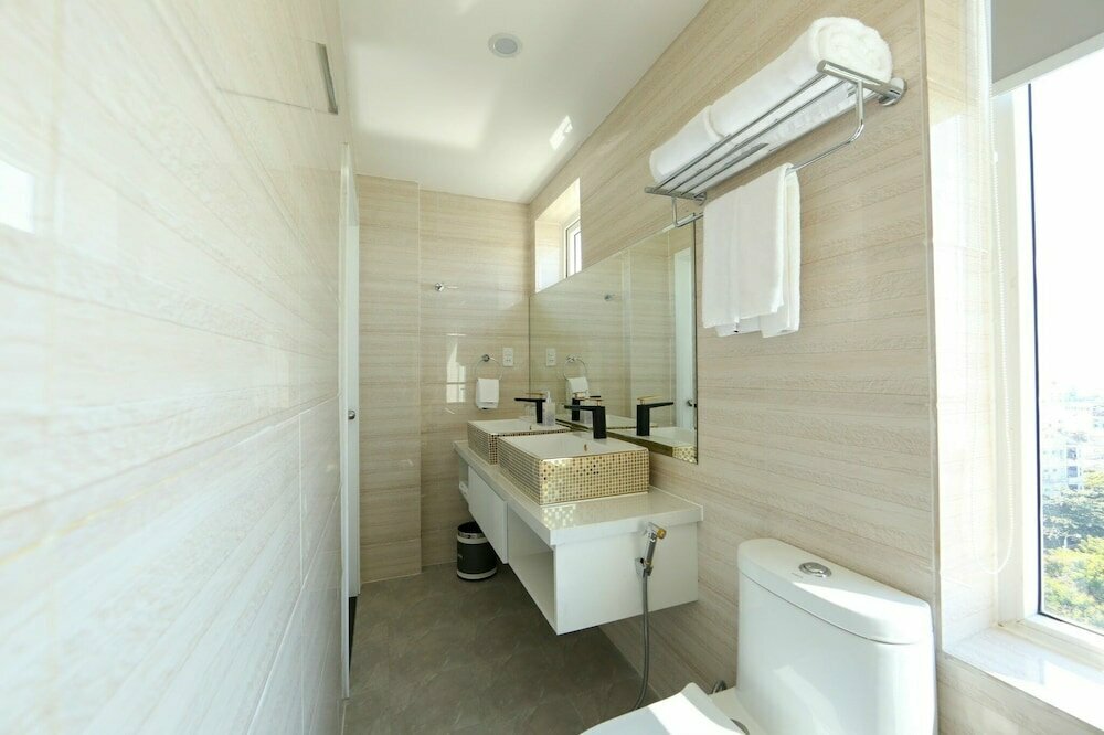 Rhm Luxury Hotel And Suite