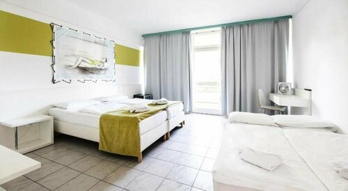 Hotel Holiday Csopak, Забронировать Отель Чопак Веспрем, рядом с Truncated Tower