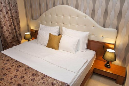 Hotel Freiburg, Buchen Sie Hotel Business-Hotels in Ulcinj County, 4* 5*