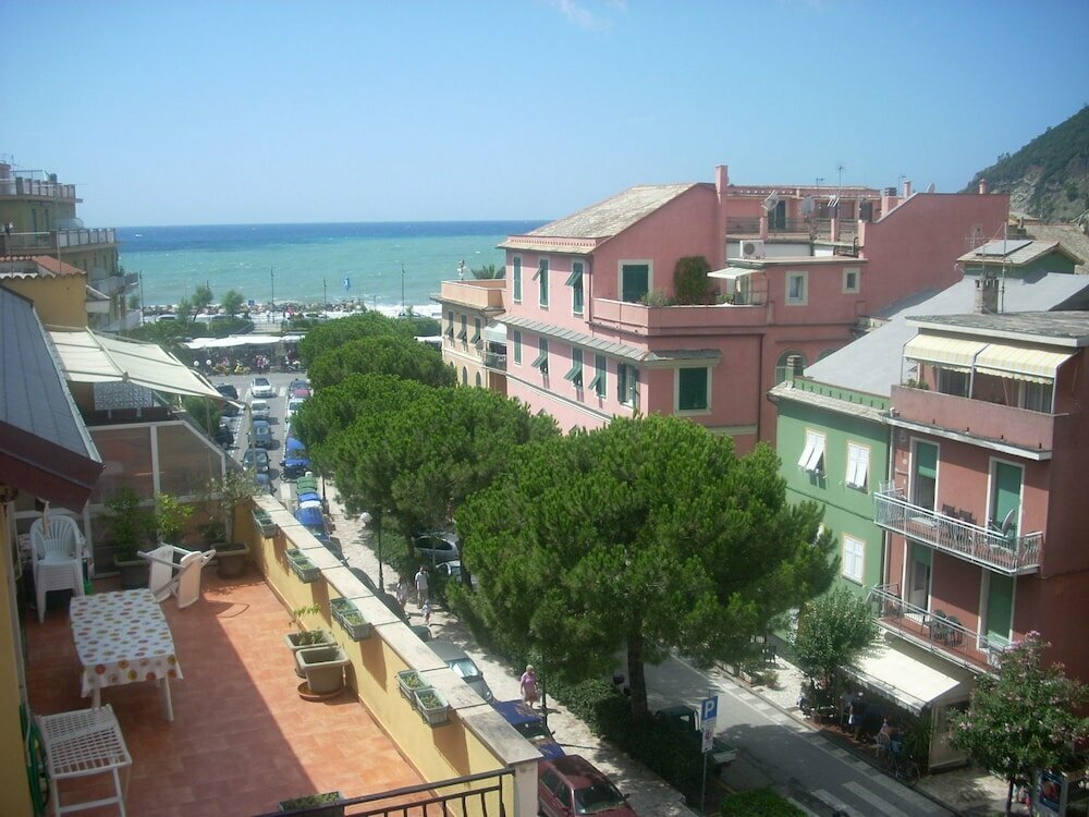 Hotel Ristorante Bar Corallo Moneglia