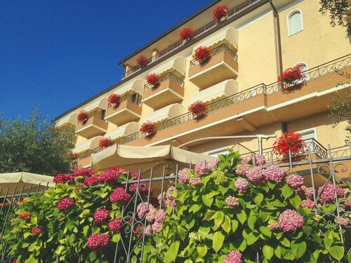 Hotel Pace, Забронировать Отель Торри-дель-Бенако Garda Veneto