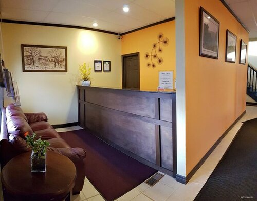 Le Voyageur Inn, Забронировать Отель Маттава Ottawa Valley