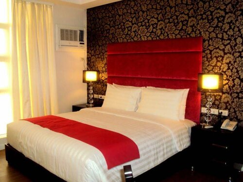 Queen Margarette Hotel - Downtown, Reserva ahora Hotel Hoteles en Luzón con piscina, Piscina
