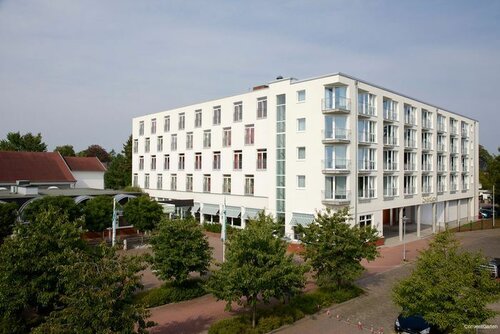 Conventgarten Hotel & Restaurant - direkt am Nord-Ostsee-Kanal, Забронировать Отель Рендсбург земля Шлезвиг-Гольштейн, рядом с Еврейский музей Рендсбурга