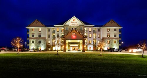 Berlin Grande Hotel, Rezervovat Hotel Berlin Holmes-County