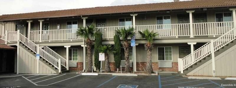 Econo Lodge Inn & Suites Escondido Downtown