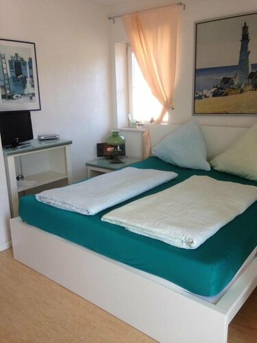 Gästehaus Tante Tienchen 7 Minuten zu Fuss zum Europa Park , plus kostenloses Parkplatzticket Rulantica ,alle unsere Suiten haben einen Balkon, Забронировать Гостевой дом Руст Европа-парк