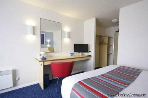 Travelodge Plymouth, Забронировать Отель Плимут Девон