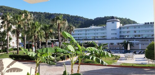 Fontana Life Hotel