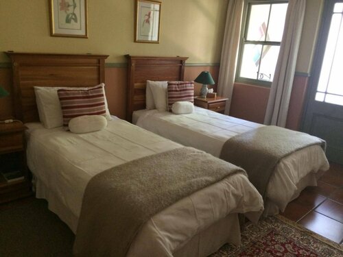 HouseMartin Lodge & Self Catering, 预订 宾馆 迪瑟多普 西开普省