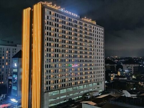 Louis Kienne Hotel Simpang Lima, Брондау Қонақ үй Semarang қаласындағы таңғы ас қосылған қонақ үйлер, Таңғы ас
