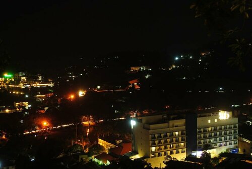 Hotel See Kandy, Забронировать Отель Отели Канди с парковкой, рядом с Lakeside Adventist Hospital, Парковка