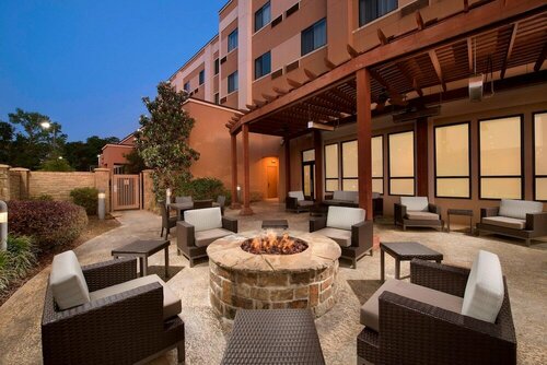 Courtyard by Marriott Tyler, Varaa Hotelli Tyler Texas