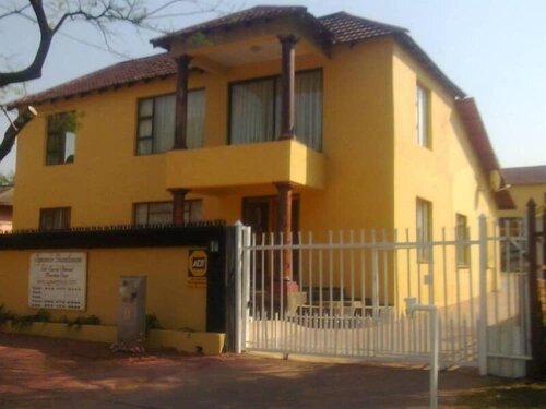 Sgegede Guest House, Reservar Casa de hóspedes Hotéis em Gauteng com Piscina, Piscina