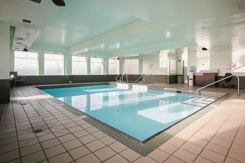 Ramada Langley/Surrey, Boek Hotel Hotels in Brits Columbia met zwembad, Zwembad