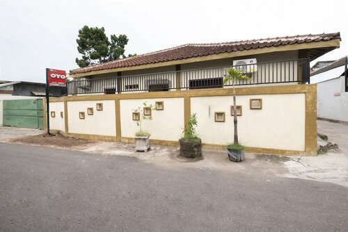 Hotel O Brosta, Boek Hotel Wirobrajan 