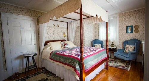 Sally Webster Inn, Забронировать Отель «постель и завтрак» Рокпорт Норт-Шор