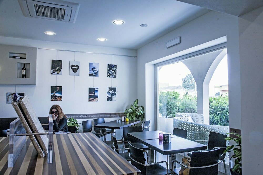 DiVino hotel Wine bar