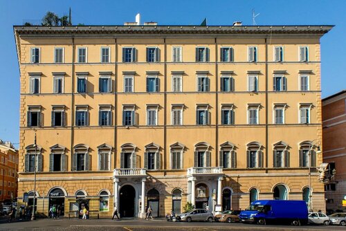 Domus Liberius - Rome, Забронировать Отель «постель и завтрак» Рионе Монти Рим, рядом с Вилла Медичи