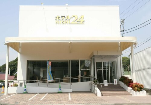 Hotel Nishi In Fujisan, Varaa Hotelli Hotellit Tokai uima-altaalla, Uima-allas