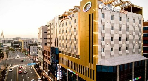 Golden Business Hotel, Забронировать Отель Чинджу Кёнсан-Намдо