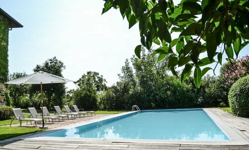 Castello di Cernusco Lombardone, Book Bed and Breakfast Cernusco Lombardone 