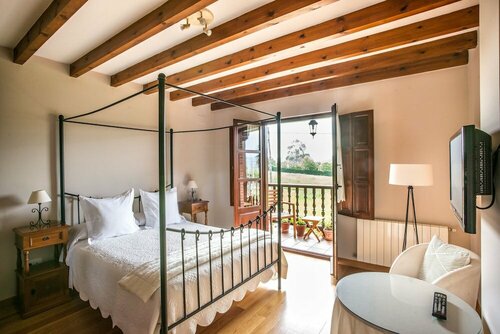 Posada Lunada, Забронировать Отель «постель и завтрак» Мьенго Cantabria Coast