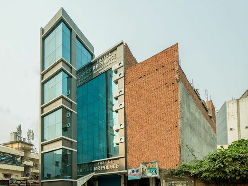 OYO 8961 Hotel RR Palace, Забронировать Отель Отели Горакхпур с завтраком, Завтраки