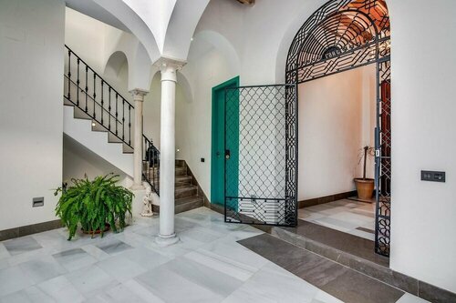 Casa Palacio El Condestable de Sevilla, Забронировать Отель Отели Севильи с парковкой, рядом с Дворец де лас Дуэньяс, Парковка