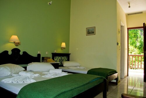 Daphne Hotel, Забронировать Отель Агиос-Константинос Самос