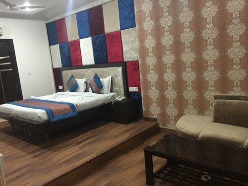 Hotel Apra Inn, Забронировать Отель Карол-Бах Нью-Дели