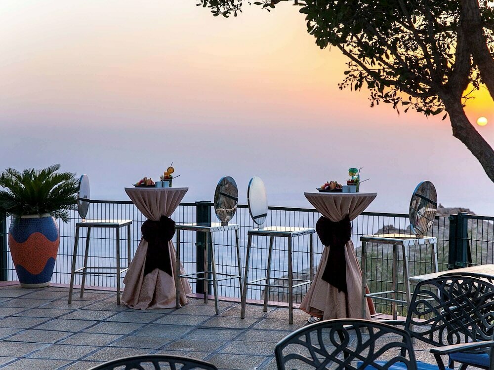 Oryx Grand Hotel Jebel Hafeet