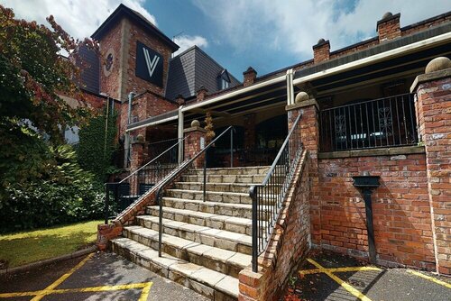 Village Urban Resort Wirral, Rezervovat Hotel Bromborough Wirral